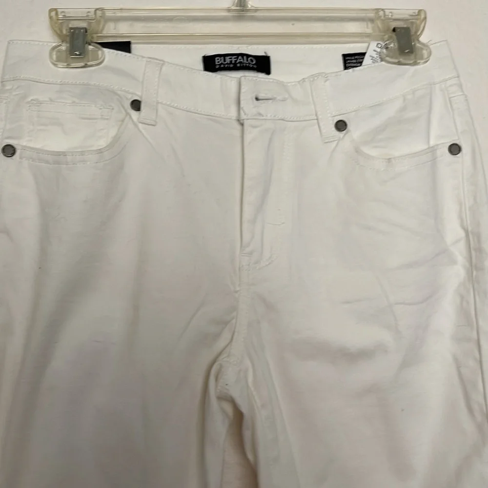 BUFFALO. Size 2/26. Color white - Picture 2 of 6
